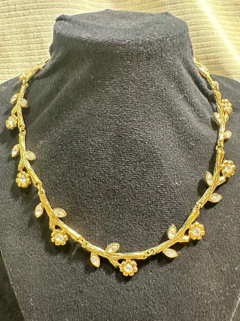 NOS/Vtg Matte Gold Rhinestone Floral Branch Necklace